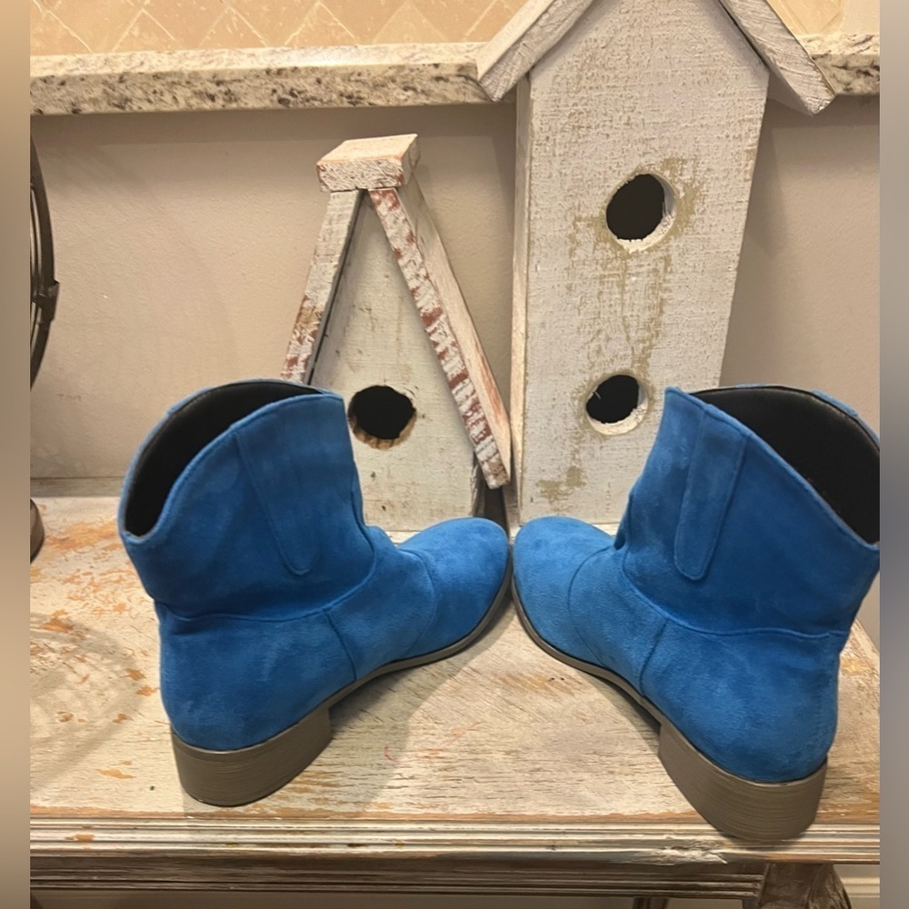 Womens Blue Low Heel Faux Suede Round Toe Ankle Boots Size 41 - Picture 8 of 8